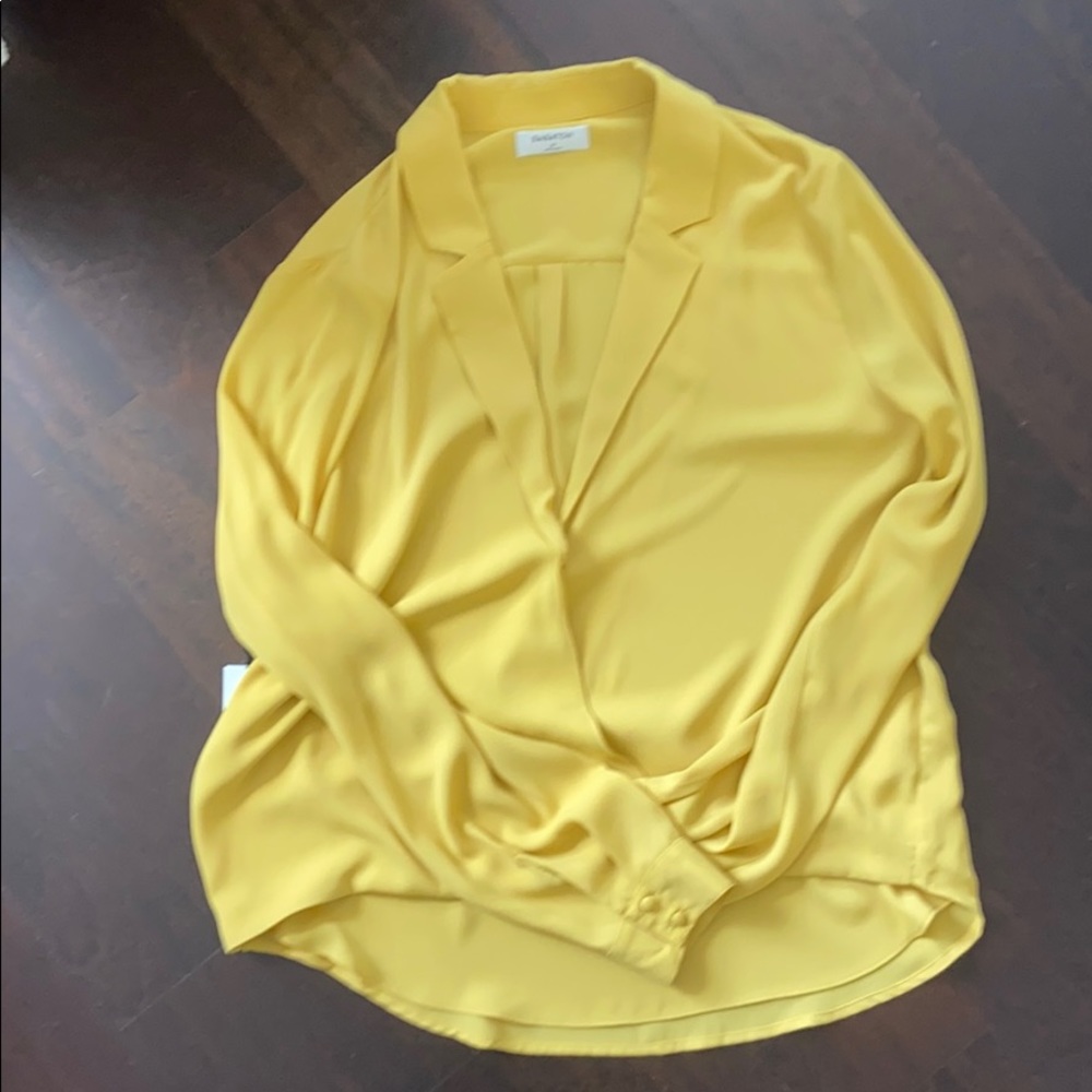 Yellow aritzia top